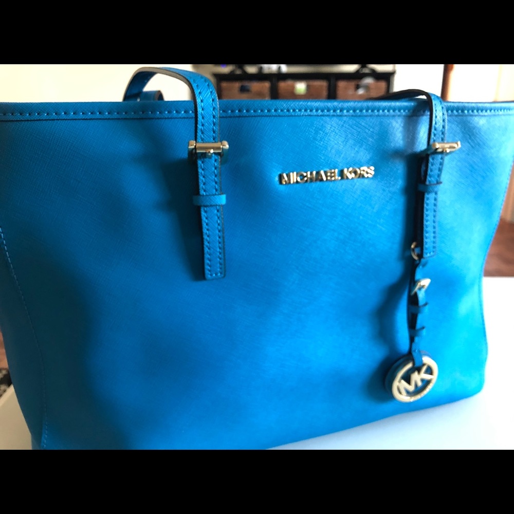 Michael kors tote